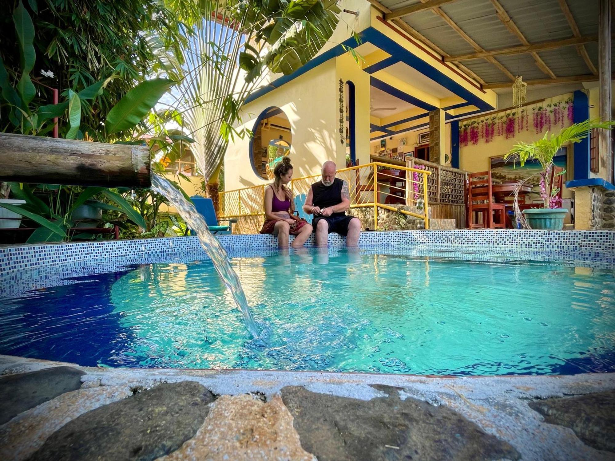 Blue Moon Guesthouse Puerto Princesa Exterior foto